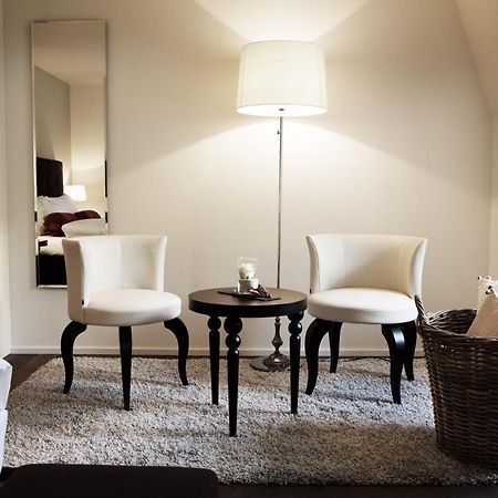 ชลอสส์ ฮูนิเกน Hotel Konolfingen ภายนอก รูปภาพ