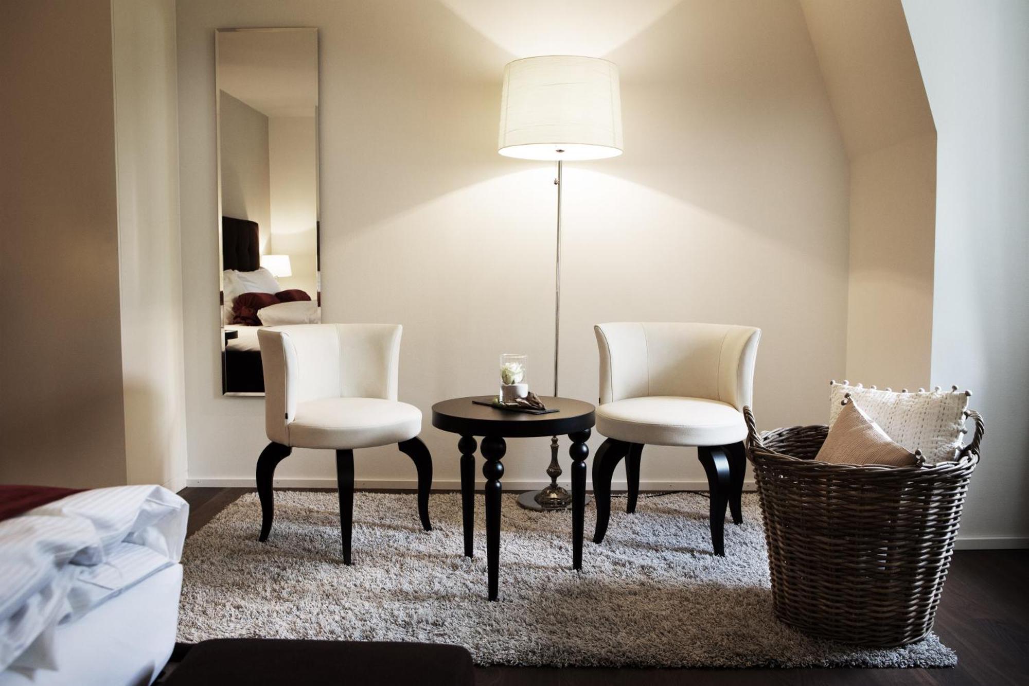 ชลอสส์ ฮูนิเกน Hotel Konolfingen ภายนอก รูปภาพ