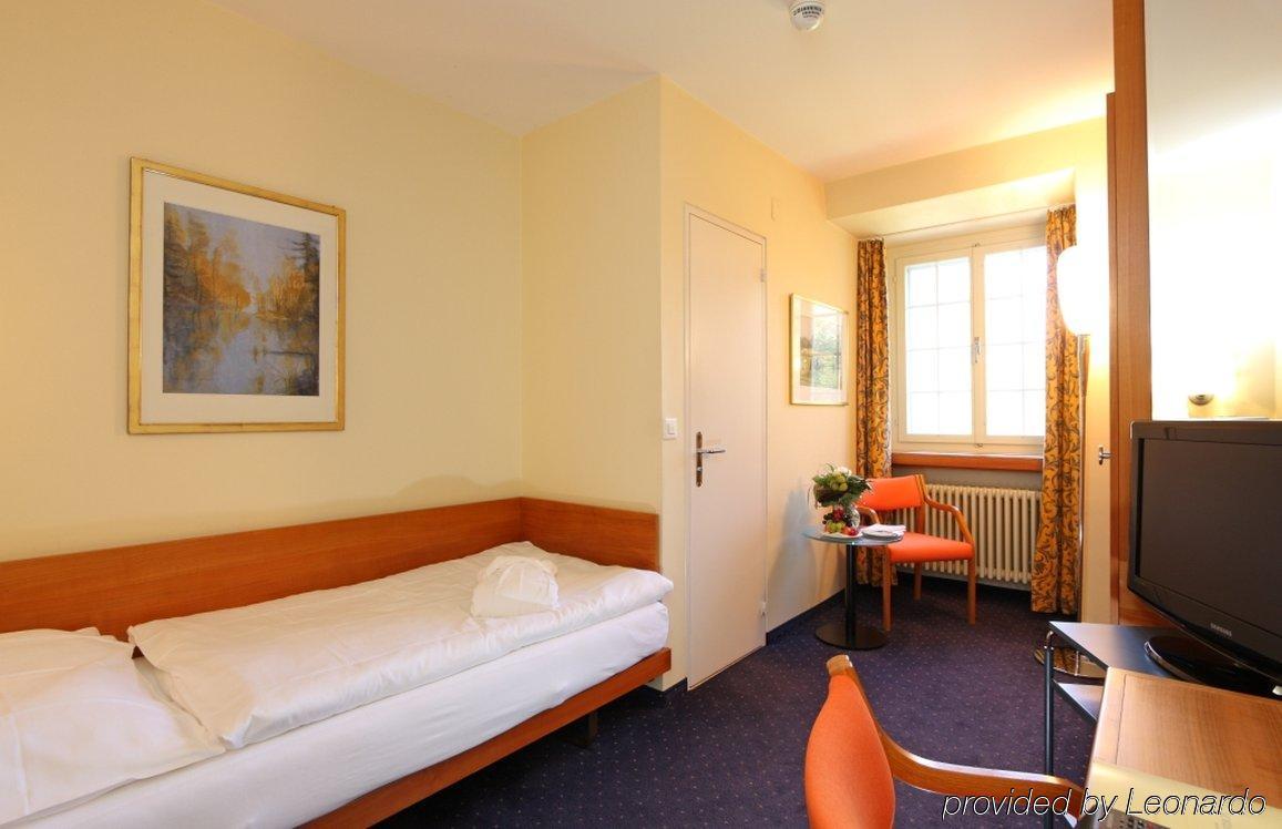 ชลอสส์ ฮูนิเกน Hotel Konolfingen ห้อง รูปภาพ