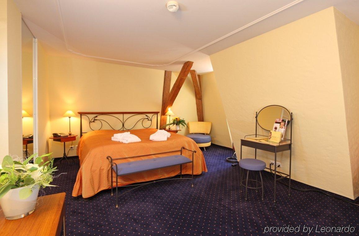 ชลอสส์ ฮูนิเกน Hotel Konolfingen ห้อง รูปภาพ