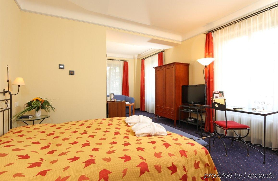 ชลอสส์ ฮูนิเกน Hotel Konolfingen ห้อง รูปภาพ