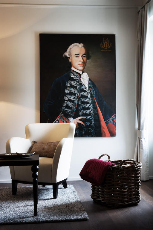 ชลอสส์ ฮูนิเกน Hotel Konolfingen ภายนอก รูปภาพ