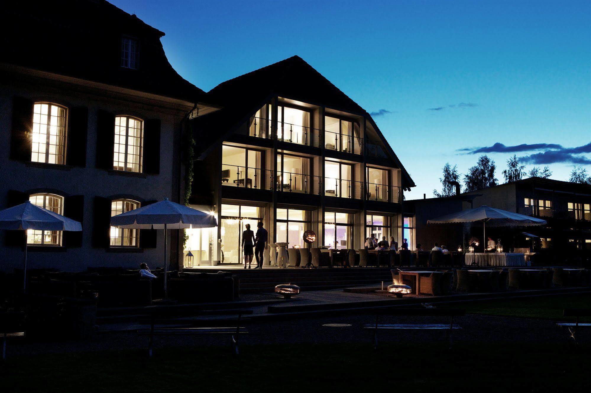 ชลอสส์ ฮูนิเกน Hotel Konolfingen ภายนอก รูปภาพ