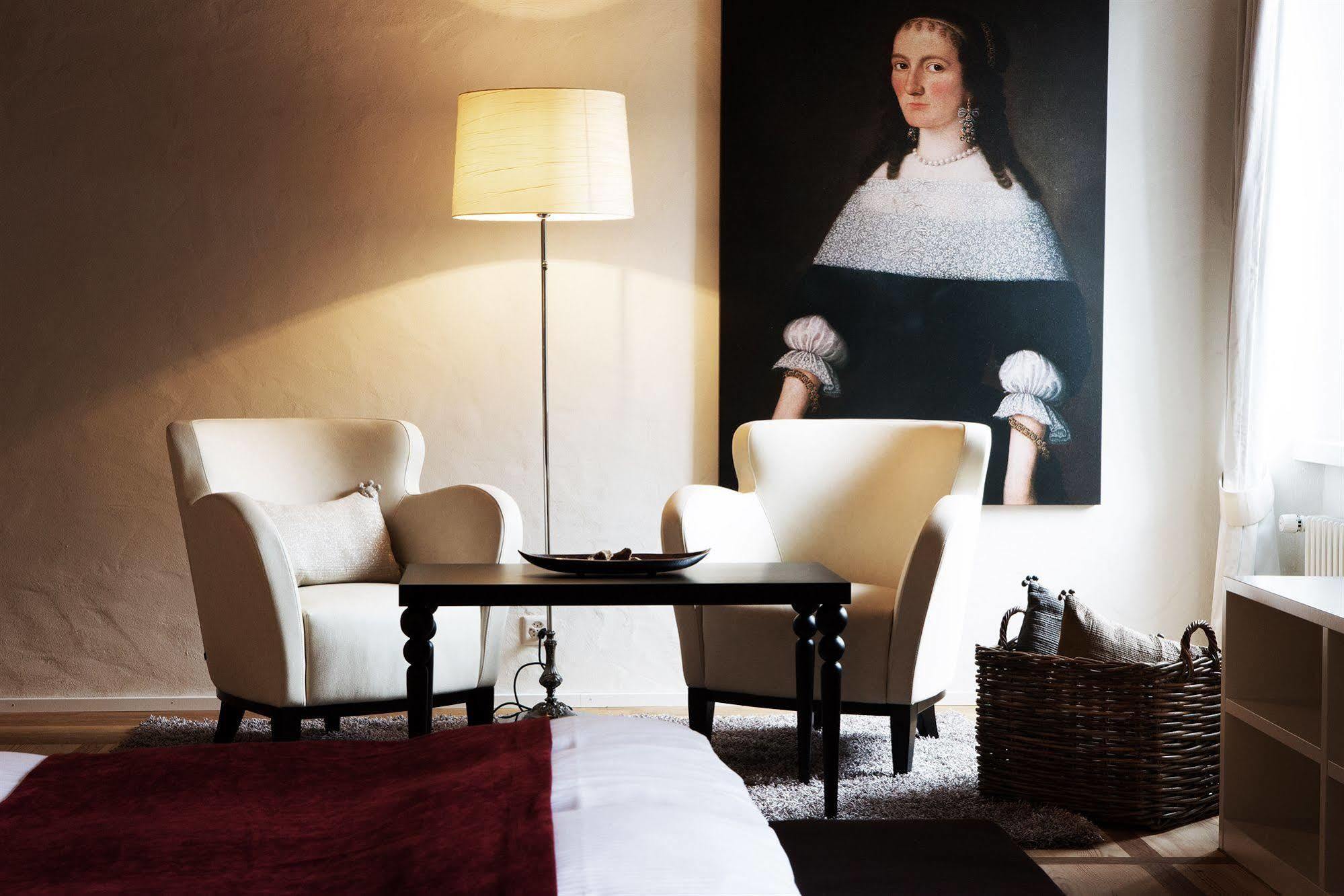 ชลอสส์ ฮูนิเกน Hotel Konolfingen ภายนอก รูปภาพ